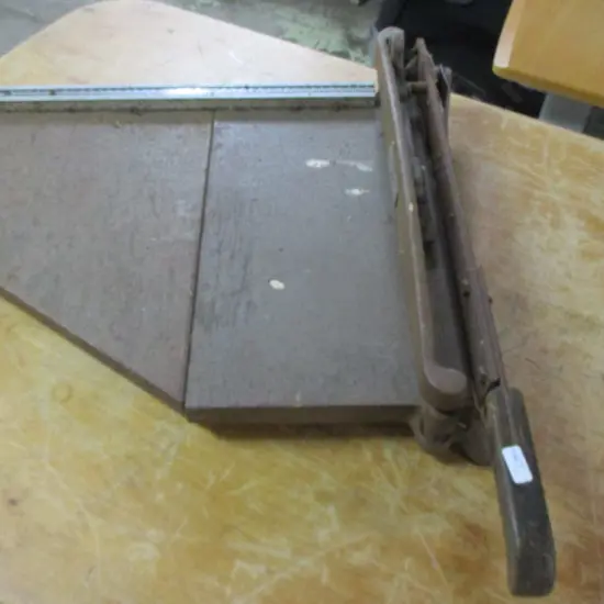 Guillotine