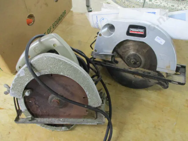 2 Saws Image 1++