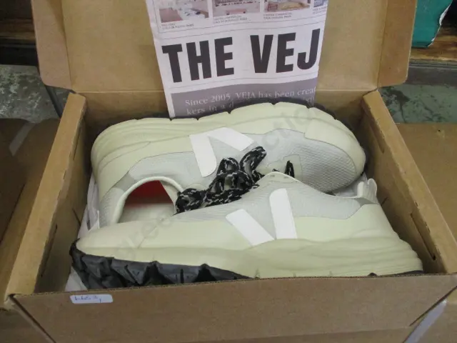 Shoes Image 1++