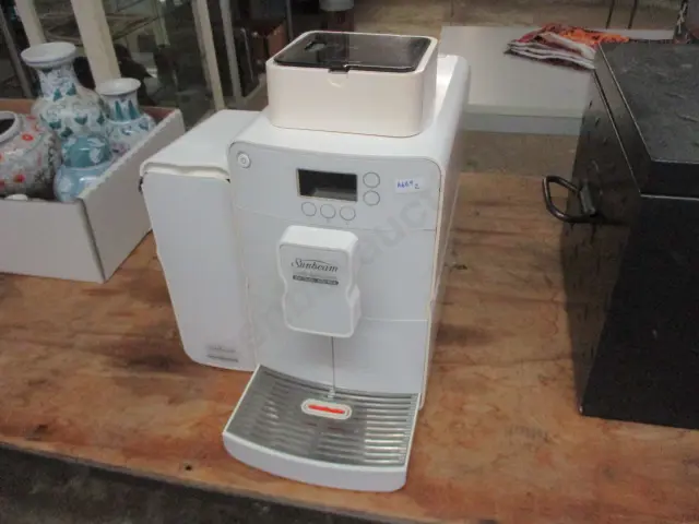 Auto Coffee Machine Image 1++