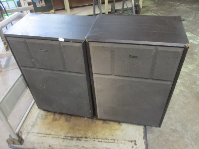 Speakers Image 1++