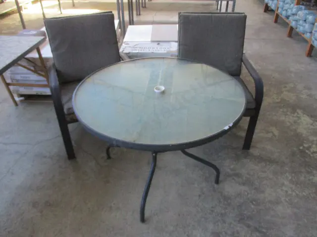 Patio Table & Chairs Image 1++