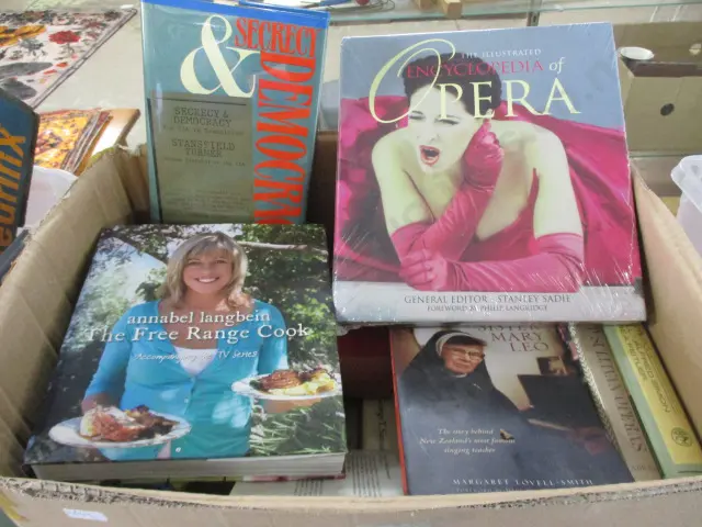 Books Image 1++