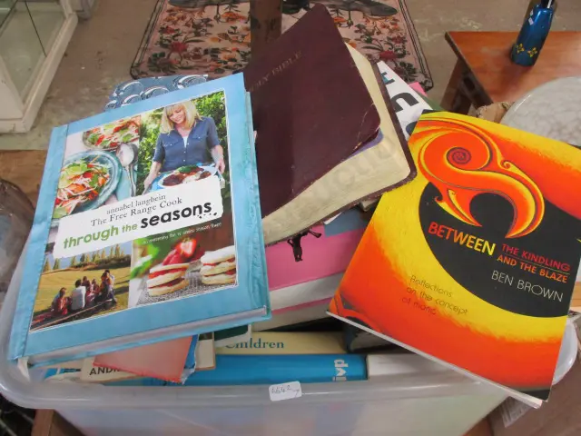 Books Image 1++