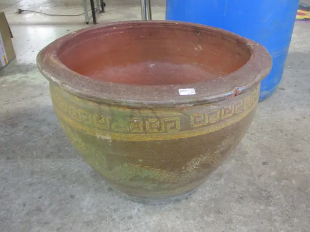 Large Dragon Pot Image 1++