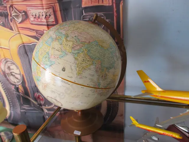 Globe Image 1++