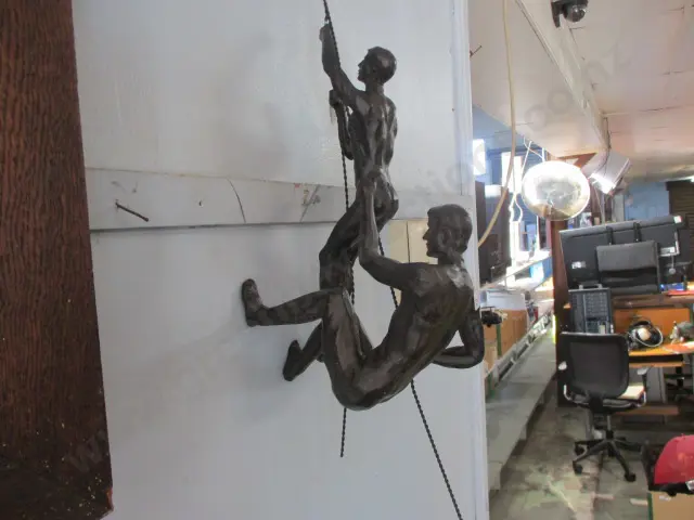Climbing Figures Image 1++