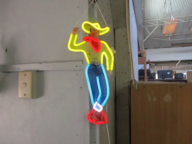 LED Neon Cowboy Image 1++