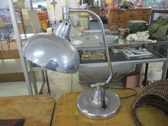 Retro Lamp Image 1++