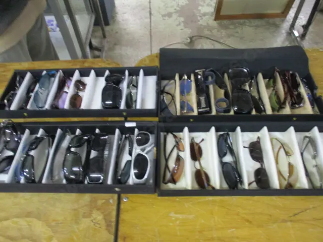 Glasses Image 1++