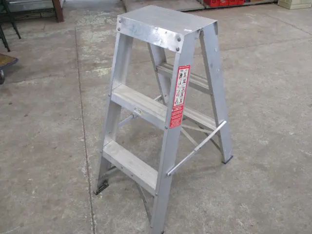 Small Ladder Image 1++
