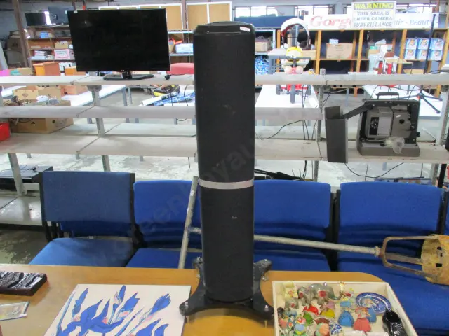 iPod Docking Speaker Image 1++