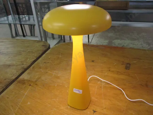 Retro Lamp Image 1++