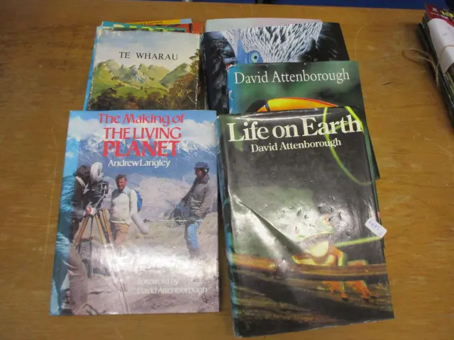 Books Image 1++