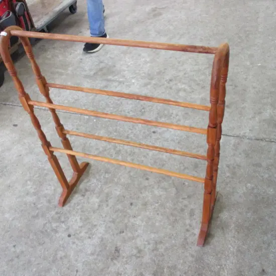 Towel Stand