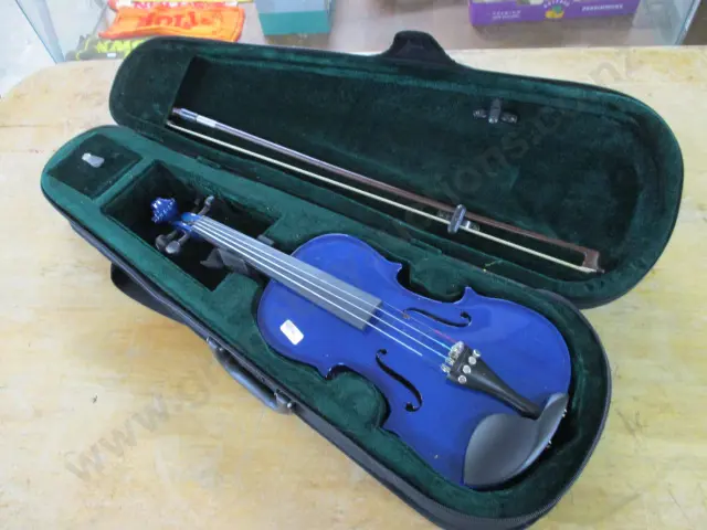 Violin Image 1++