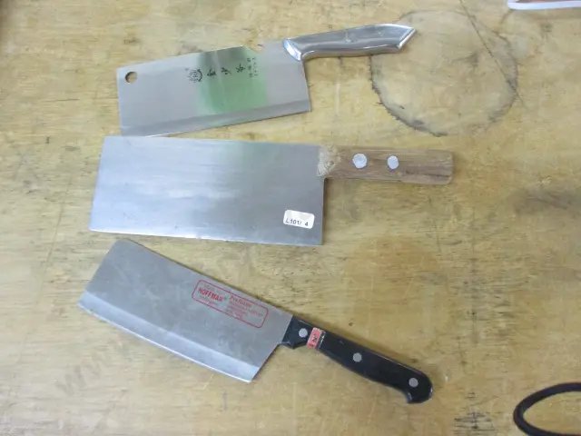 3 Cleavers Image 1++