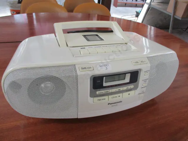 Retro Stereo Image 1++