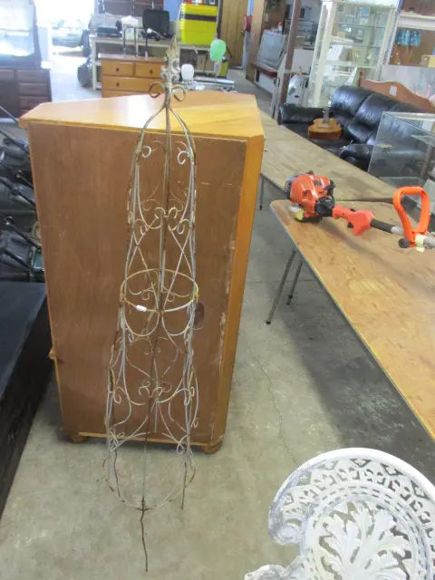 Growing Trellis Image 1++