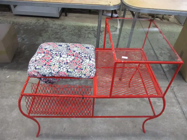 Retro Phone Table Image 1++