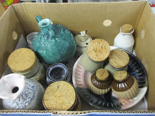 Collectable Pottery Image 1++