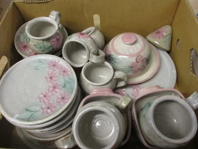 Collectable Pottery Image 1++