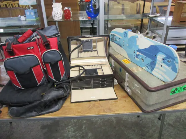 Luggage Etc Image 1++