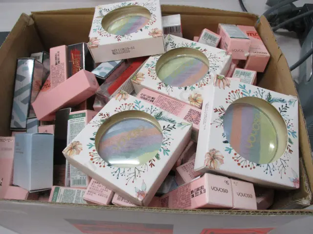 Cosmetics Image 1++