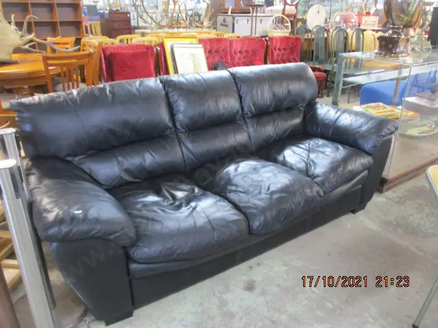 Leather Couch Image 1++