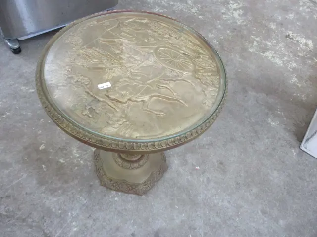Side Table Image 1++