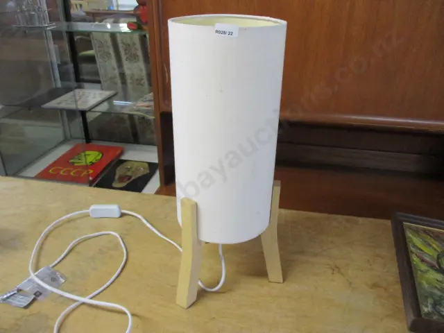 Table Lamp Image 1++