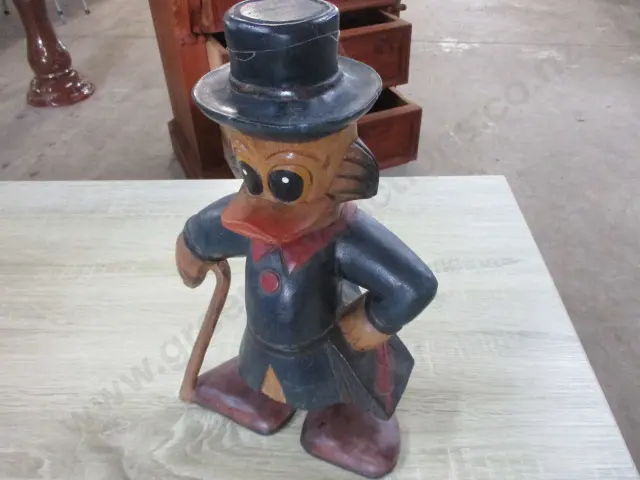 Carved Donald Duck Image 1++