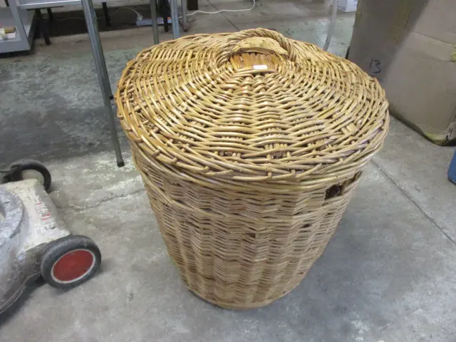 Cane Hamper Image 1++