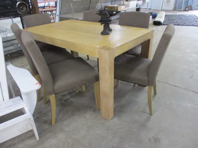 Dining Table and 6 Chairs Image 1++