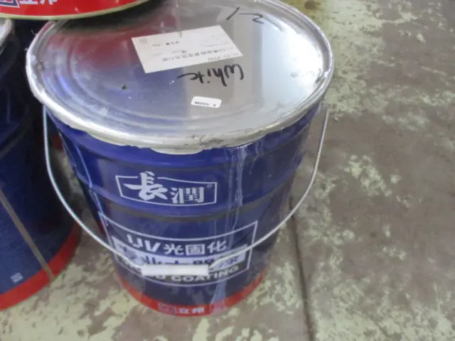 Large Bucket White Paint Image 1++