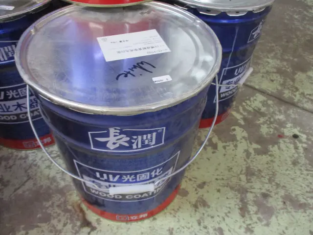 Large Bucket White Paint Image 1++