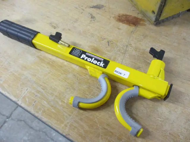 Car Steering lock Image 1++