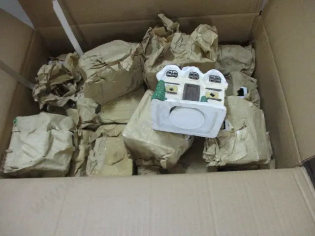  Box Ceramic Cottages Image 1++