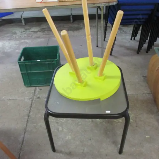 2 Side Tables
