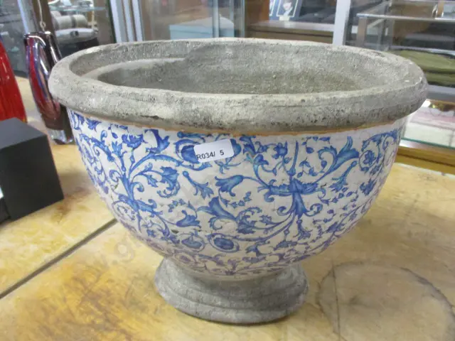 Concrete planter Image 1++