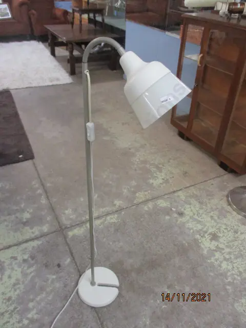 Floor Lamp Image 1++