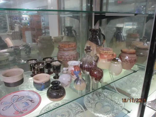 Collectable Pottery Image 1++