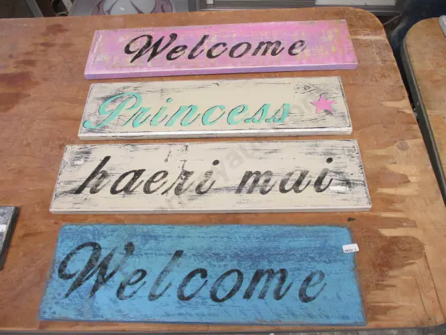 4 Wooden Signs Image 1++