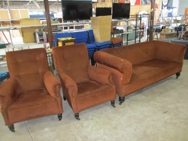 3 Piece Lounge Suite Image 1++
