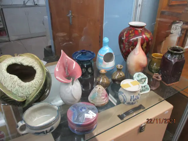 Collectable Pottery Image 1++