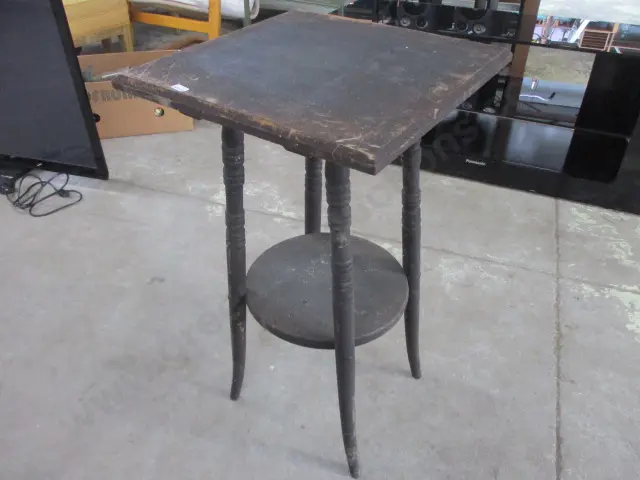 Vintage Side Table Image 1++