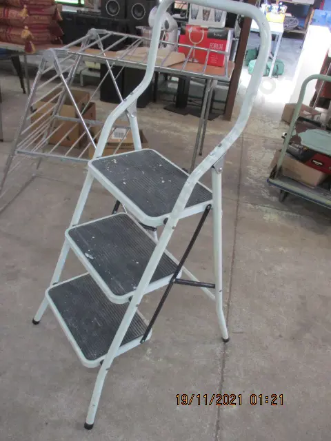 Step Ladder Image 1++