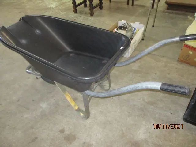Wheelbarrow Image 1++