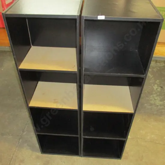 2 Shelves