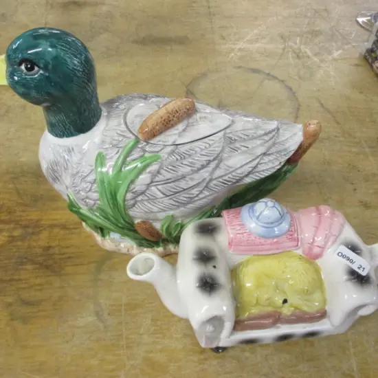 2 Novelty Teapots